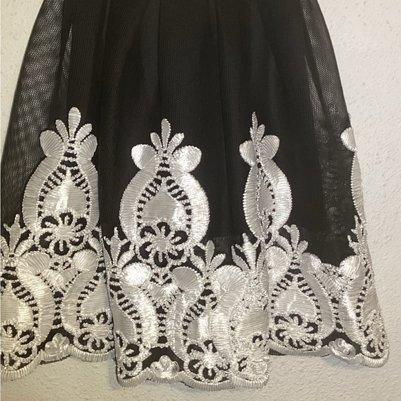 Small akira skirt - Picture 2 of 9